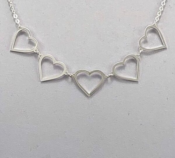 Collar con corazones - Imagen 2